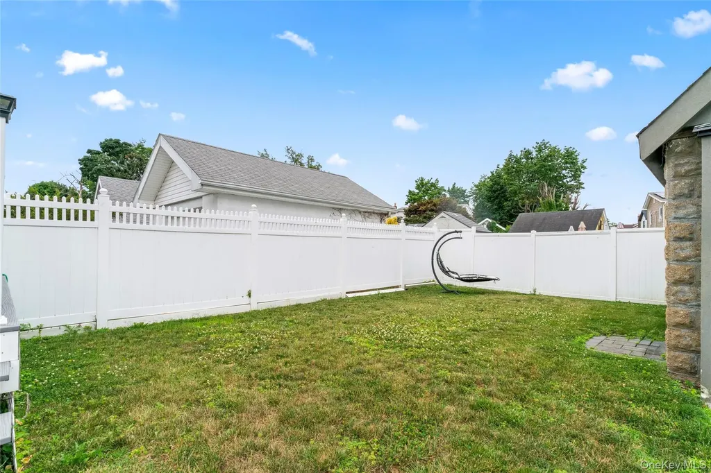 18906 122nd Avenue Springfield Gardens NY 11413
