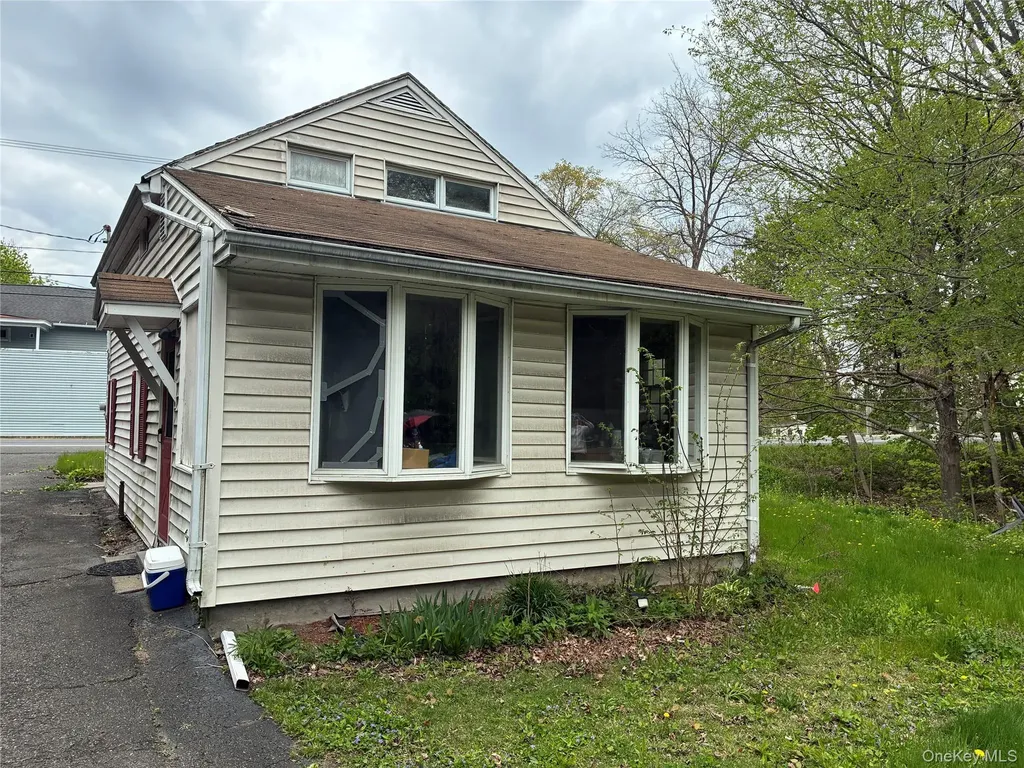 42 State Route 9h Hudson NY 12534