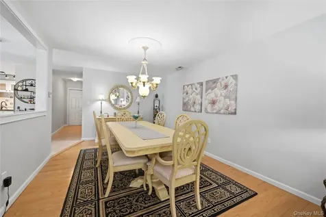 129 Farm House Court Manorville NY 11949