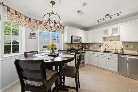 129 Farm House Court Manorville NY 11949