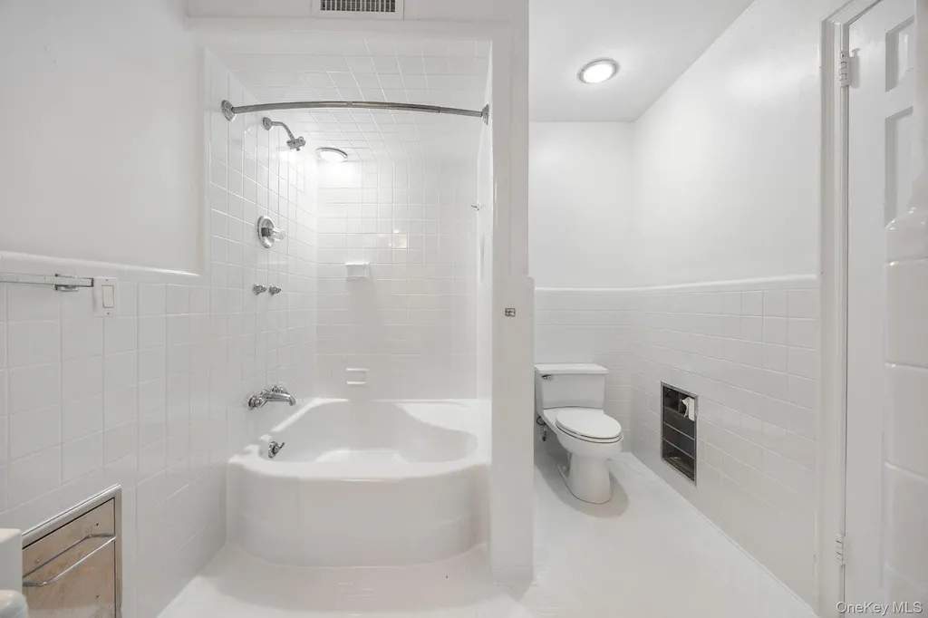 98 Brookby Road Scarsdale NY 10583