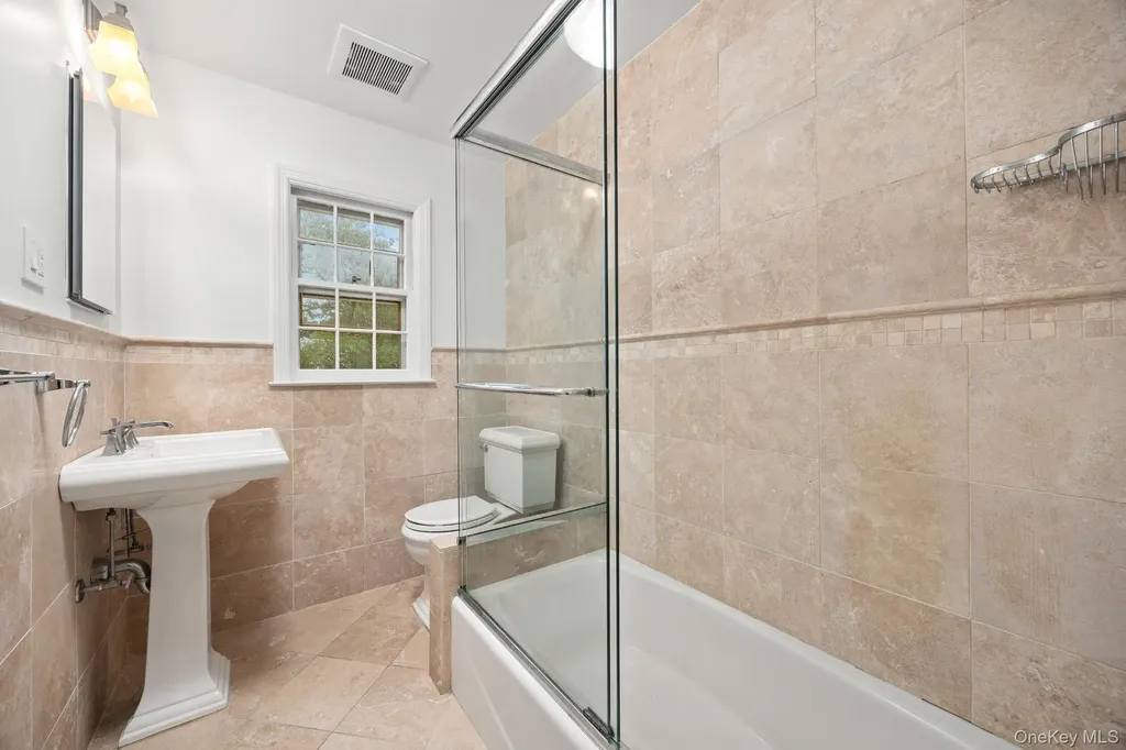 98 Brookby Road Scarsdale NY 10583