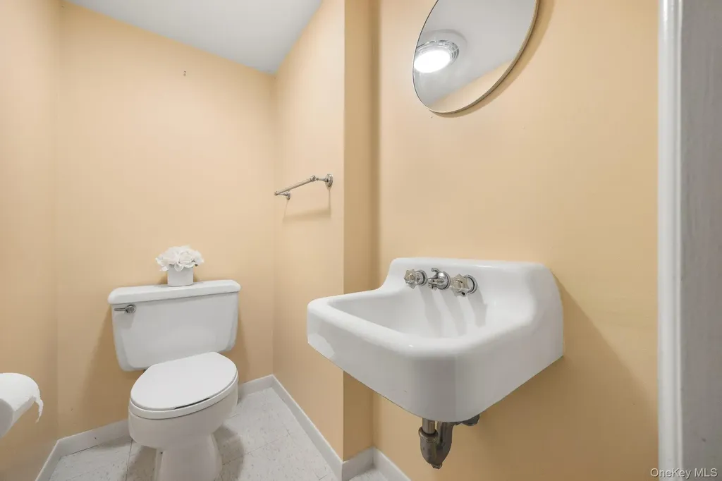 98 Brookby Road Scarsdale NY 10583