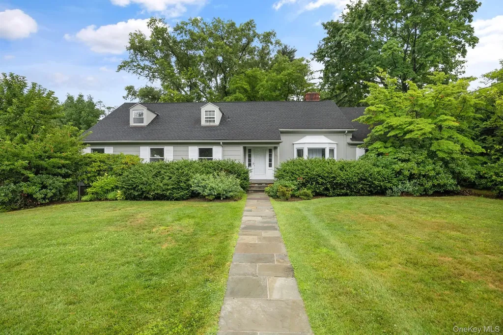 98 Brookby Road Scarsdale NY 10583