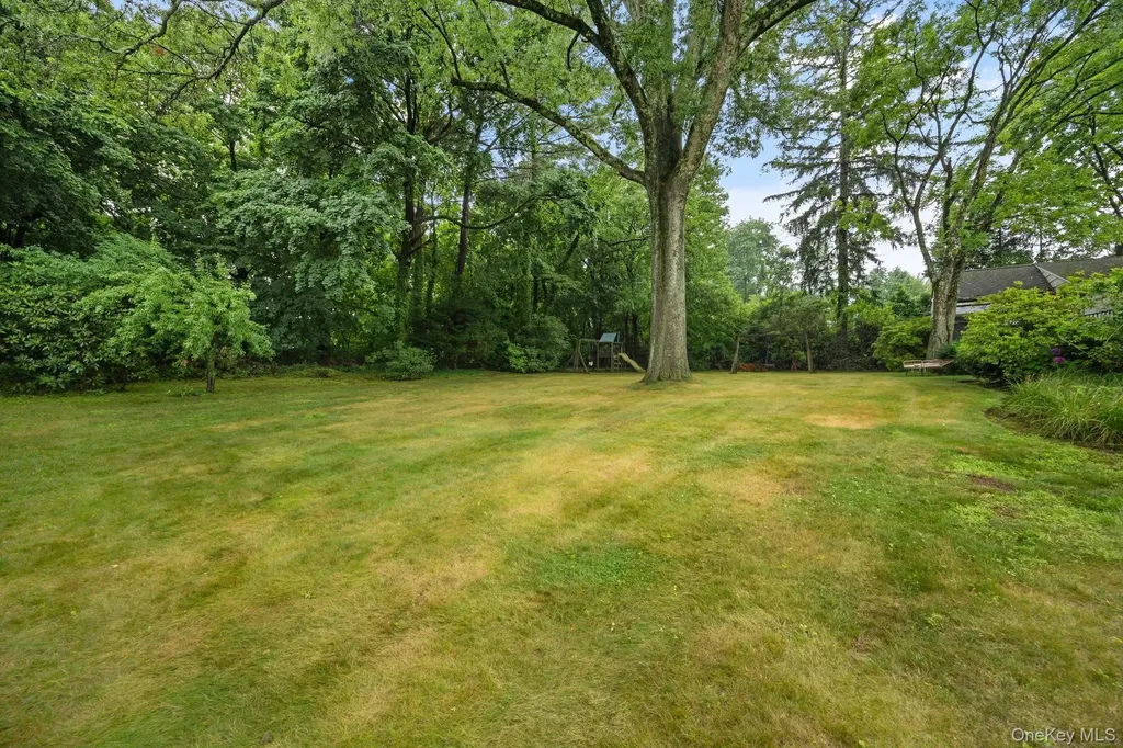 98 Brookby Road Scarsdale NY 10583