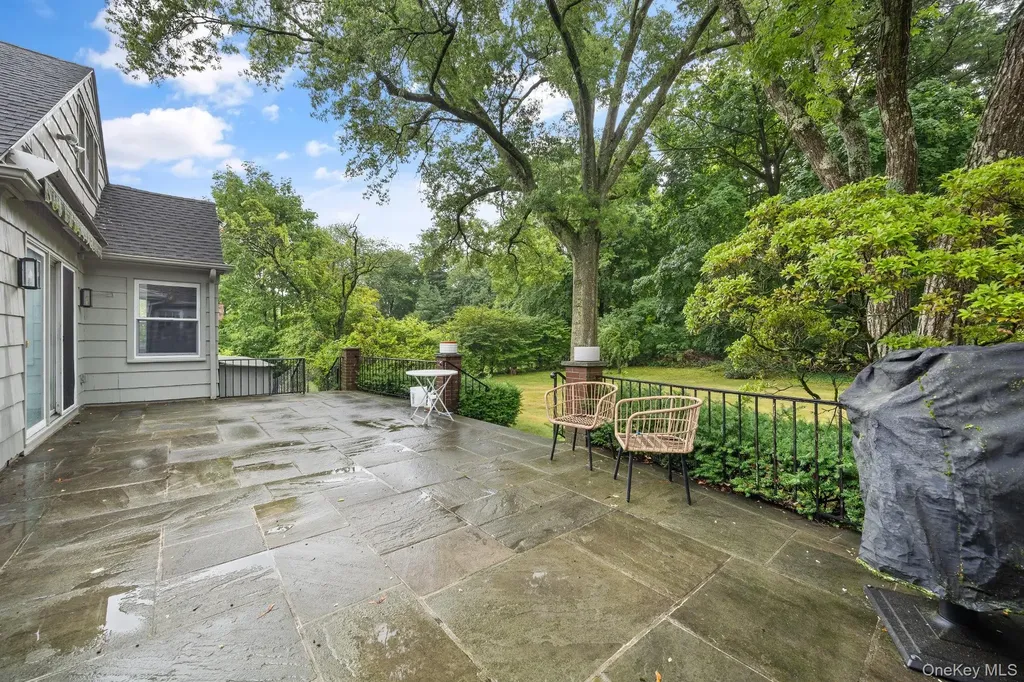 98 Brookby Road Scarsdale NY 10583