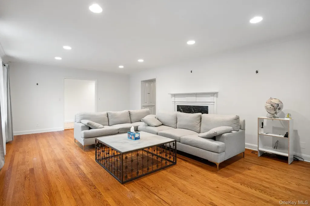 98 Brookby Road Scarsdale NY 10583