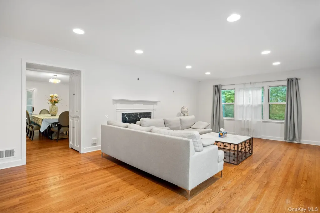 98 Brookby Road Scarsdale NY 10583