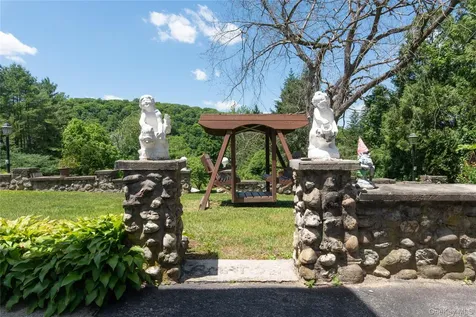 20 Craig Lane Dover Plains NY 12522