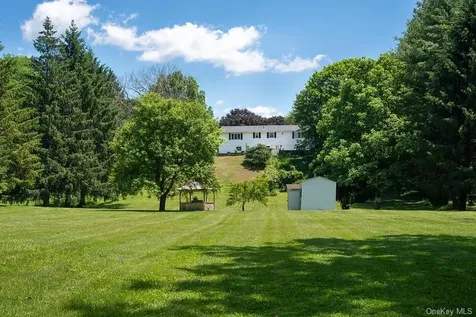 20 Craig Lane Dover Plains NY 12522