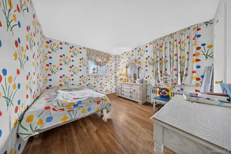 106 Westbury Avenue Plainview NY 11803