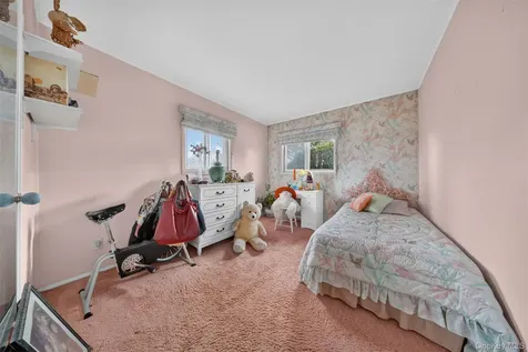 106 Westbury Avenue Plainview NY 11803