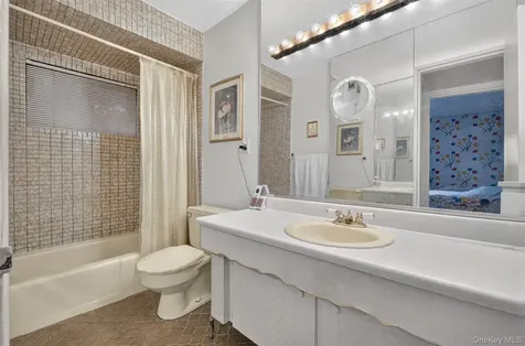 106 Westbury Avenue Plainview NY 11803