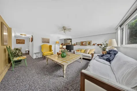106 Westbury Avenue Plainview NY 11803