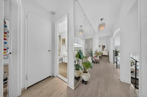 106 Westbury Avenue Plainview NY 11803