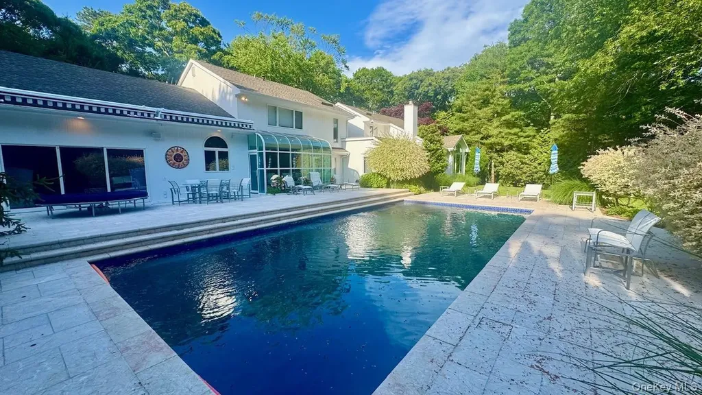 9 Plume Grass Way Westhampton NY 11977