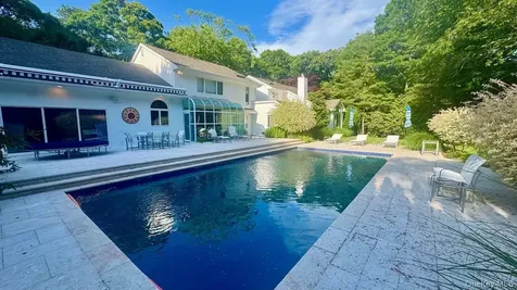 9 Plume Grass Way Westhampton NY 11977