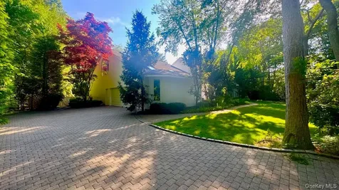 9 Plume Grass Way Westhampton NY 11977