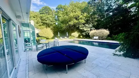 9 Plume Grass Way Westhampton NY 11977