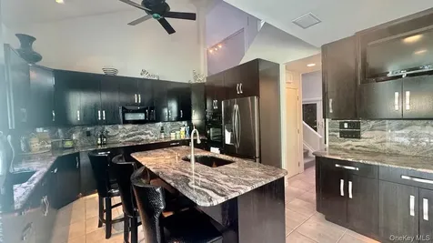 9 Plume Grass Way Westhampton NY 11977