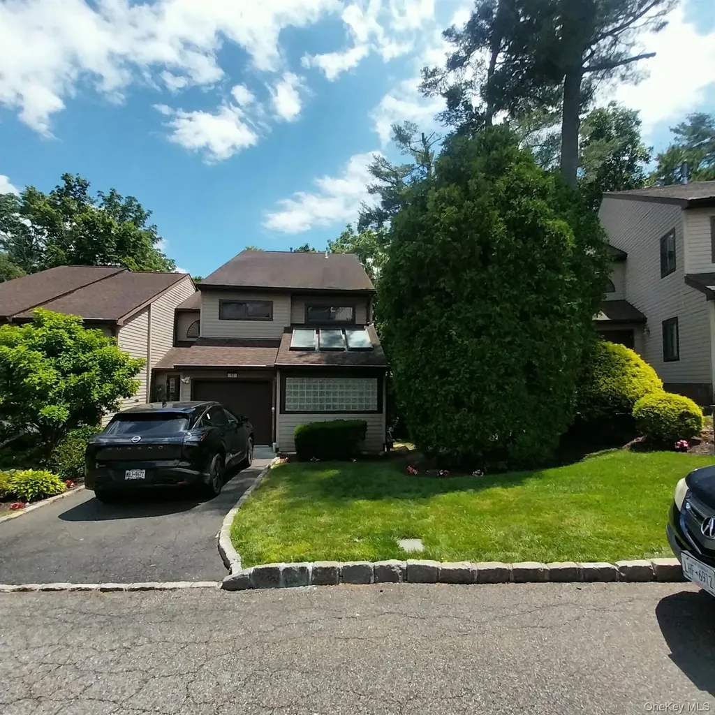 12 The Glen Lane Glen Head NY 11545