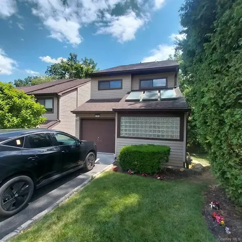 12 The Glen Lane Glen Head NY 11545