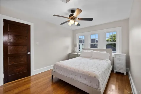 44 S Montgomery Avenue Bay Shore NY 11706