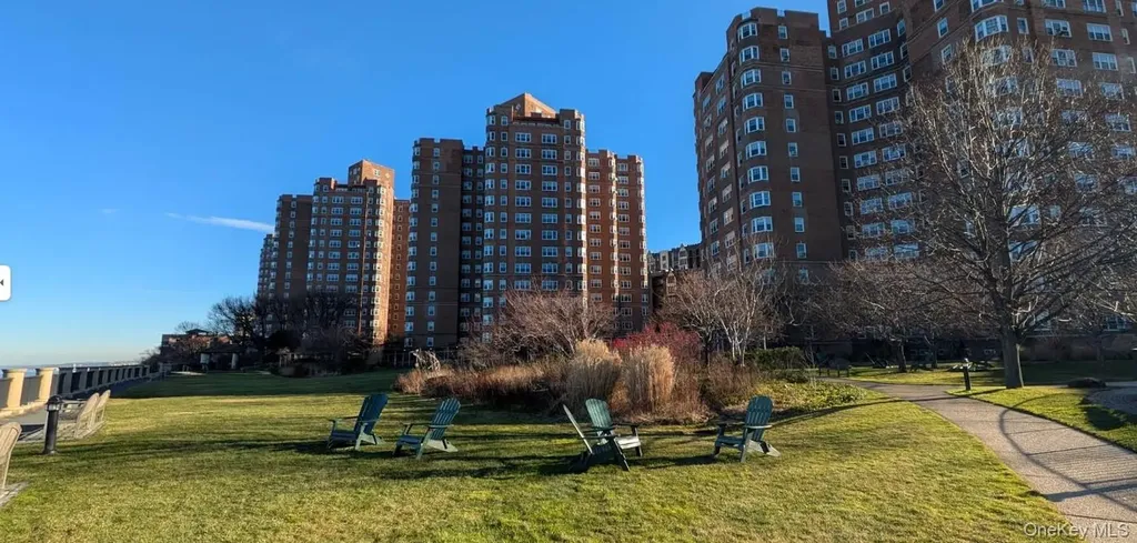 120 Cabrini New York (manhattan) NY 10033