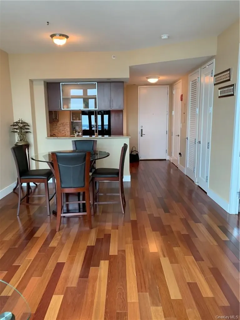 175 Huguenot Street New Rochelle NY 10801