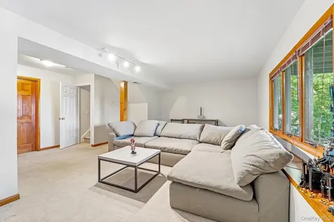 422 Carrollwood Drive Tarrytown NY 10591