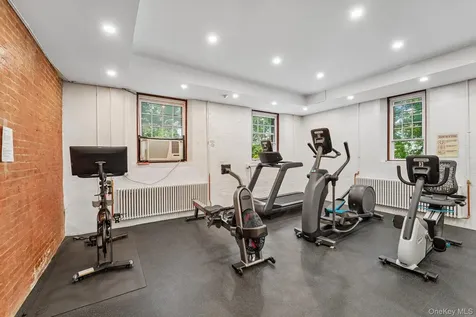 422 Carrollwood Drive Tarrytown NY 10591