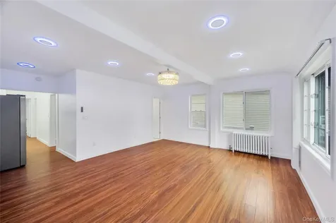 100-33 205th Street Hollis NY 11423