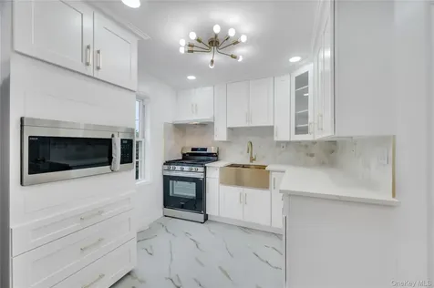 100-33 205th Street Hollis NY 11423