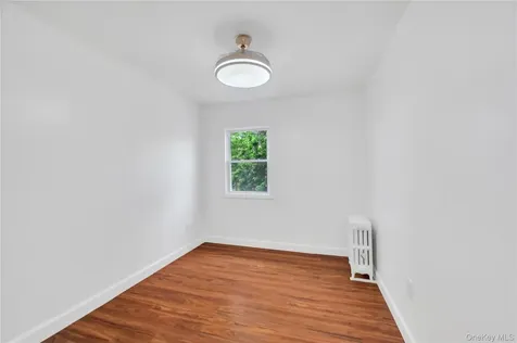 100-33 205th Street Hollis NY 11423