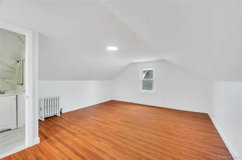 100-33 205th Street Hollis NY 11423