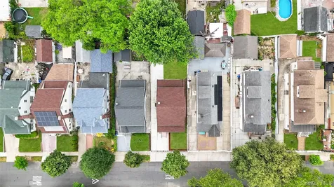 100-33 205th Street Hollis NY 11423