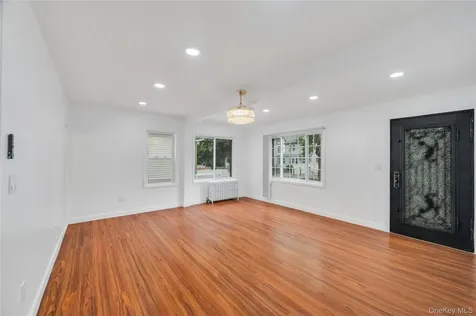 100-33 205th Street Hollis NY 11423