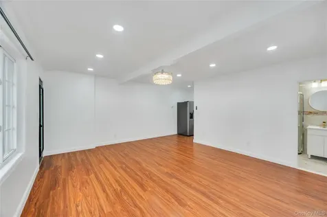 100-33 205th Street Hollis NY 11423