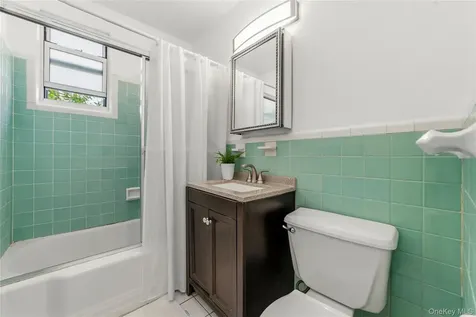 9 Bryant Crescent White Plains NY 10605
