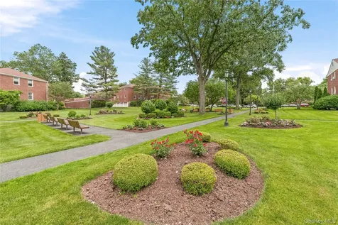 9 Bryant Crescent White Plains NY 10605