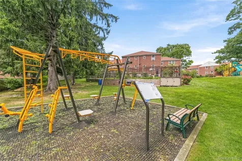 9 Bryant Crescent White Plains NY 10605