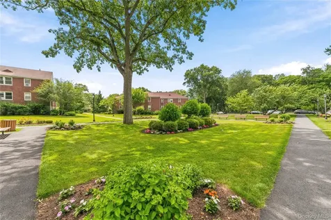 9 Bryant Crescent White Plains NY 10605
