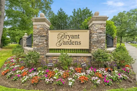 9 Bryant Crescent White Plains NY 10605