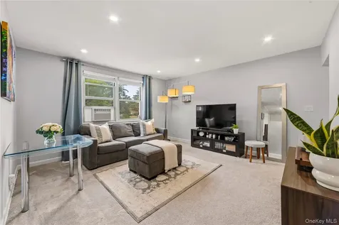 9 Bryant Crescent White Plains NY 10605