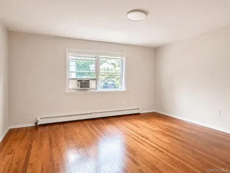 2 Arbor Place Glen Cove NY 11542