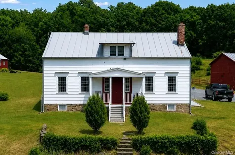 148 N Creek Road Staatsburg NY 12580