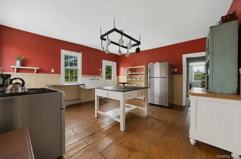 148 N Creek Road Staatsburg NY 12580