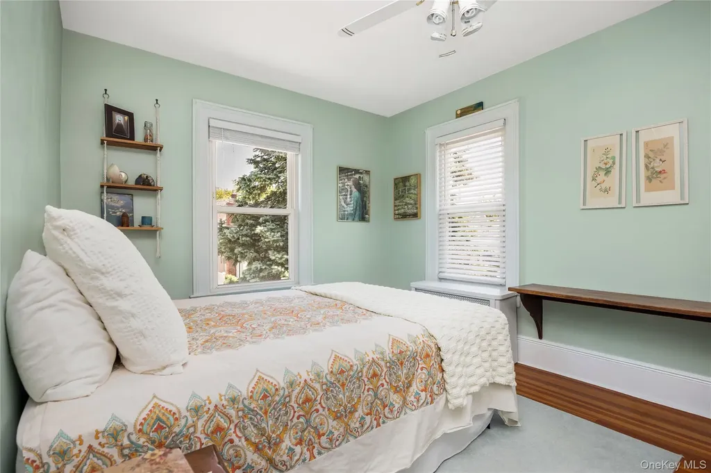 247 Allen Street Lawrence NY 11559