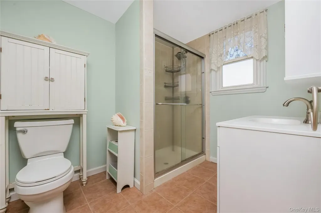 247 Allen Street Lawrence NY 11559