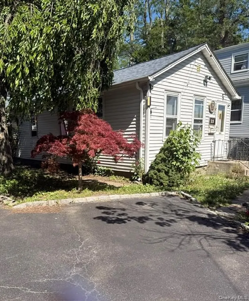 23 Landscape Drive Wheatley Heights NY 11798